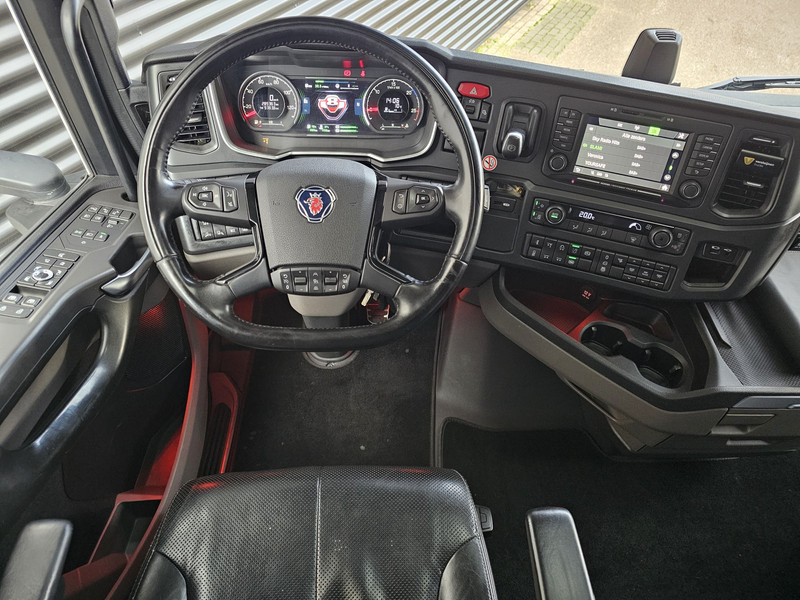 Cap tractor Scania S660 V8 6x2 BOOGIE / RETARDER / FULL AIR: Foto 14 Cap tractor Scania S660 V8 6x2 BOOGIE / RETARDER / FULL AIR: Foto 14