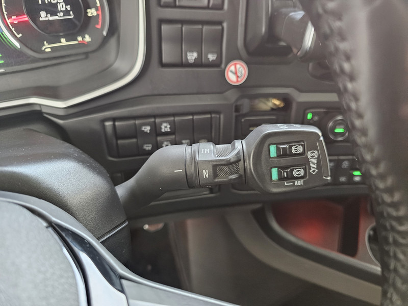 Cap tractor Scania S660 V8 6x2 BOOGIE / RETARDER / FULL AIR: Foto 17 Cap tractor Scania S660 V8 6x2 BOOGIE / RETARDER / FULL AIR: Foto 17