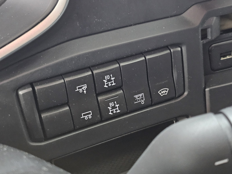 Cap tractor Scania S660 V8 6x2 BOOGIE / RETARDER / FULL AIR: Foto 15 Cap tractor Scania S660 V8 6x2 BOOGIE / RETARDER / FULL AIR: Foto 15