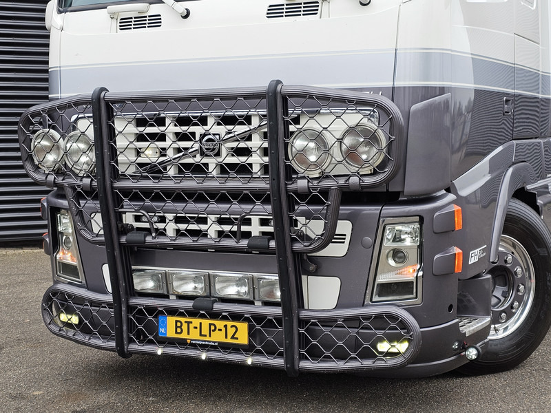 Volvo FH400 / SHOWTRUCK / SPECIAL / EXHAUST VALVE / 4X2 - Cap tractor: Foto 4 Volvo FH400 / SHOWTRUCK / SPECIAL / EXHAUST VALVE / 4X2 - Cap tractor: Foto 4