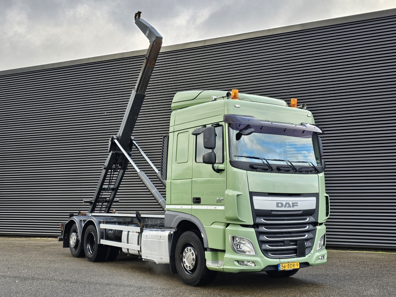DAF XF 460 6x2 SPACECAB / HOOKLIFT / ABROLKIPPER - Camion cu cârlig: Foto 4 DAF XF 460 6x2 SPACECAB / HOOKLIFT / ABROLKIPPER - Camion cu cârlig: Foto 4