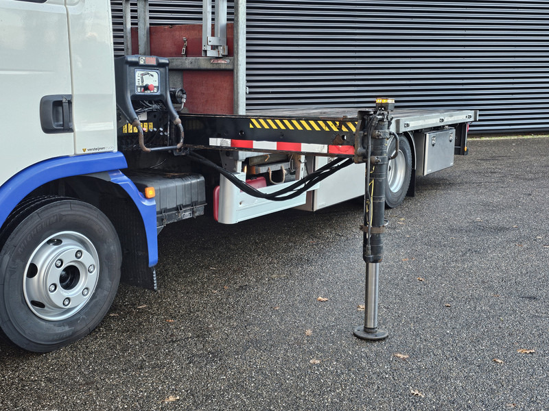 MAN TGL 12.220 / HIAB CRANE / MACHINE TRANSPORT - Camion cu macara: Foto 4 MAN TGL 12.220 / HIAB CRANE / MACHINE TRANSPORT - Camion cu macara: Foto 4