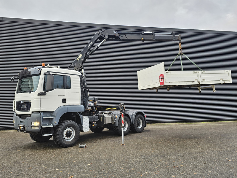 MAN TGS 26.480 6x6 / HIAB CRANE / TRACTOR + BOX TRUCK - Camion cu macara: Foto 1 MAN TGS 26.480 6x6 / HIAB CRANE / TRACTOR + BOX TRUCK - Camion cu macara: Foto 1