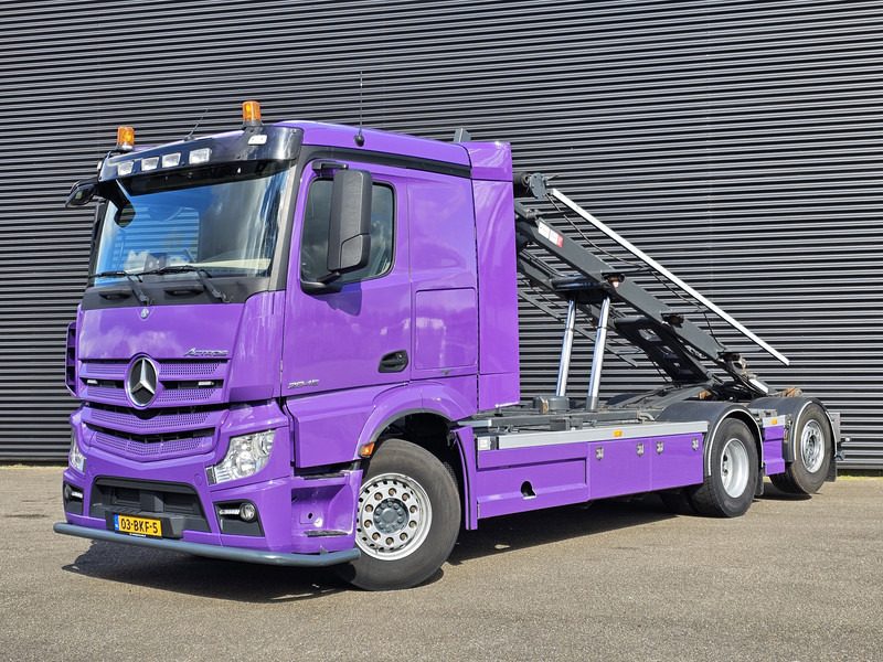 Mercedes-Benz AROCS 3345 / NCH CONTAINER SYSTEM 25T / CABLE - Camion cu sistem de cablu: Foto 1 Mercedes-Benz AROCS 3345 / NCH CONTAINER SYSTEM 25T / CABLE - Camion cu sistem de cablu: Foto 1