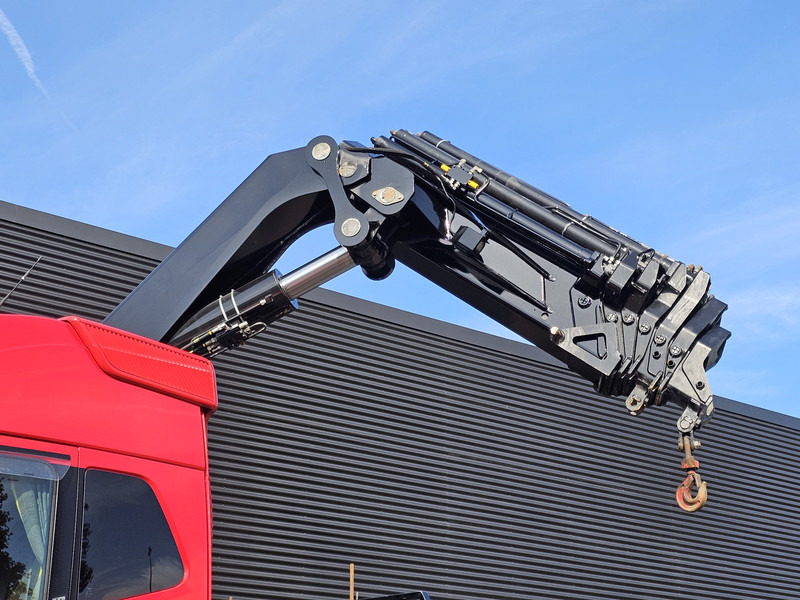 Volvo FH 16.650 8x4 / HIAB 105 t/m CRANE / KRAN - Camion platformă, Camion cu macara: Foto 4 Volvo FH 16.650 8x4 / HIAB 105 t/m CRANE / KRAN - Camion platformă, Camion cu macara: Foto 4