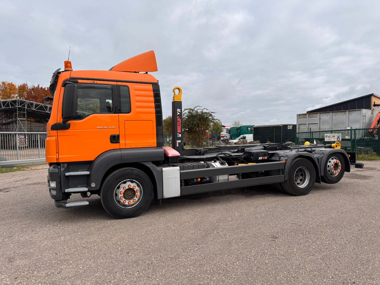 MAN 26.40 6X2 Multilift Abroller - Camion cu cârlig: Foto 1 MAN 26.40 6X2 Multilift Abroller - Camion cu cârlig: Foto 1