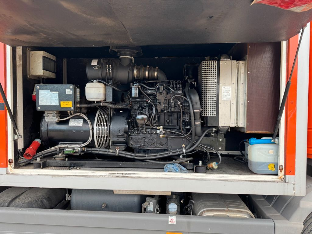 Mercedes-Benz 1224 4X2 Werkstattwagen Strom Generator Kompress - Maşină de tractare: Foto 4 Mercedes-Benz 1224 4X2 Werkstattwagen Strom Generator Kompress - Maşină de tractare: Foto 4