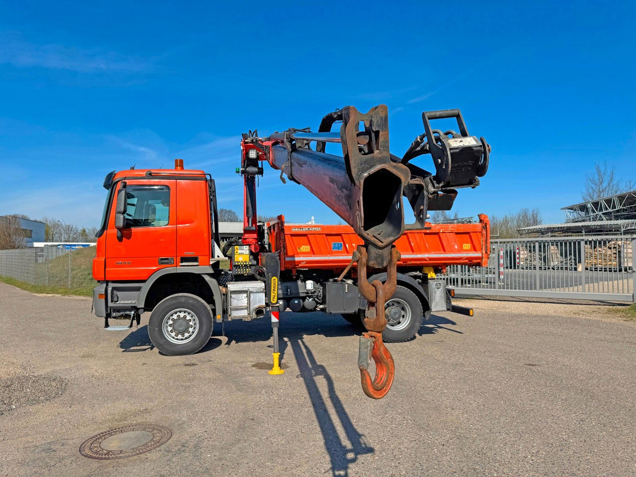Mercedes-Benz 1844 4x4 Meiller 3S Bordmatik Palfinger PK16001K - Camion basculantă: Foto 5 Mercedes-Benz 1844 4x4 Meiller 3S Bordmatik Palfinger PK16001K - Camion basculantă: Foto 5