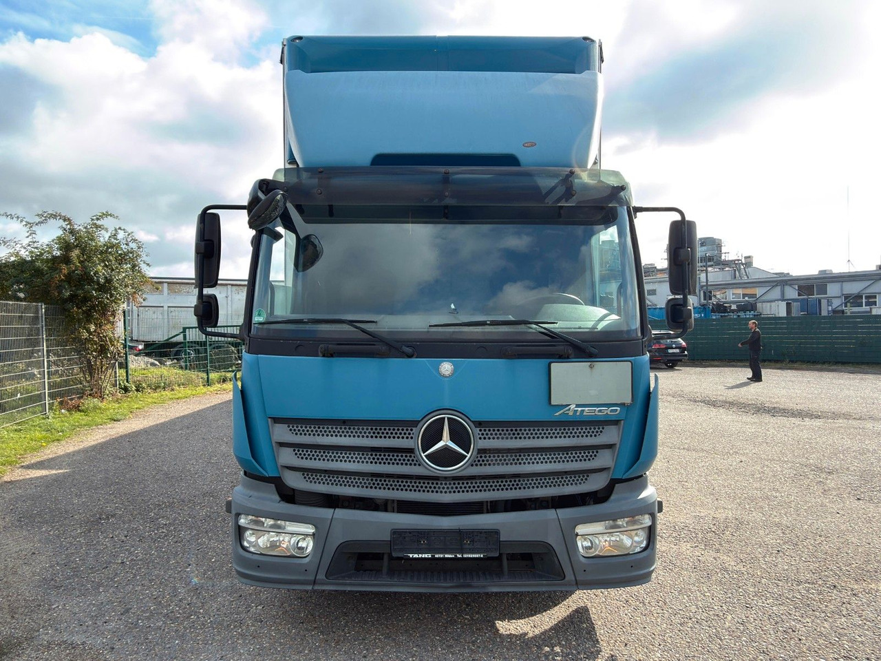 Mercedes-Benz 818 4X2 Pritsche & Plane & Tang Pritsche & Plane Mercedes-Benz 818 4X2 Pritsche & Plane & Tang Pritsche & Plane - Autoutilitară cu prelată: Foto 4 Mercedes-Benz 818 4X2 Pritsche & Plane & Tang Pritsche & Plane Mercedes-Benz 818 4X2 Pritsche & Plane & Tang Pritsche & Plane - Autoutilitară cu prelată: Foto 4