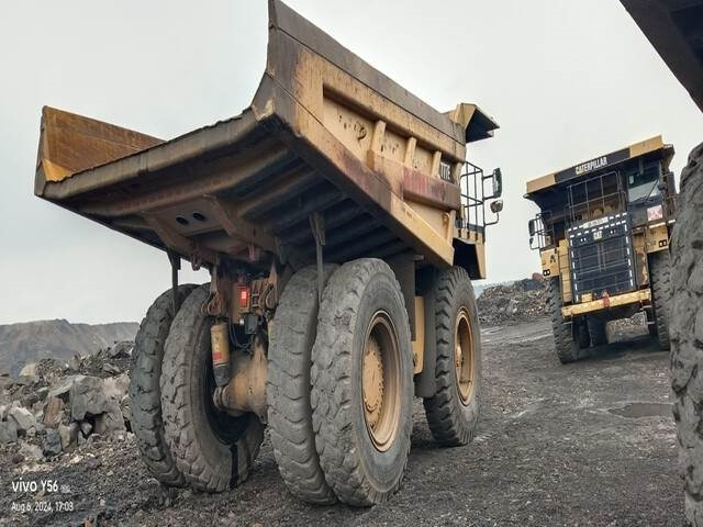 CAT 777E - Camion minier: Foto 3 CAT 777E - Camion minier: Foto 3