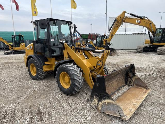 CAT 908 - Încărcător frontal pe pneuri: Foto 4 CAT 908 - Încărcător frontal pe pneuri: Foto 4