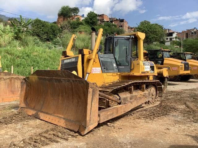Komatsu D85EX-15 - Buldozer: Foto 1 Komatsu D85EX-15 - Buldozer: Foto 1
