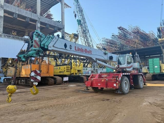 Link-Belt RTC8050-2 - Macara pentru teren accidentat: Foto 1 Link-Belt RTC8050-2 - Macara pentru teren accidentat: Foto 1