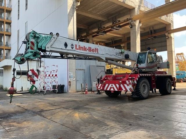Link-Belt RTC8050-2 - Macara pentru teren accidentat: Foto 1 Link-Belt RTC8050-2 - Macara pentru teren accidentat: Foto 1
