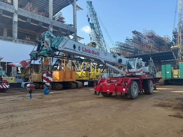 Link-Belt RTC8050-2 - Macara pentru teren accidentat: Foto 1 Link-Belt RTC8050-2 - Macara pentru teren accidentat: Foto 1