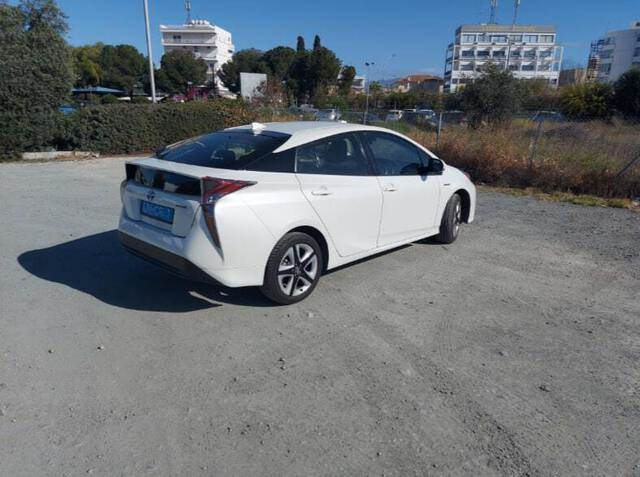 Toyota Prius Hybrid - Automobil: Foto 3 Toyota Prius Hybrid - Automobil: Foto 3