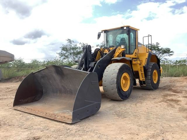 Volvo L150H - Încărcător frontal pe pneuri: Foto 1 Volvo L150H - Încărcător frontal pe pneuri: Foto 1