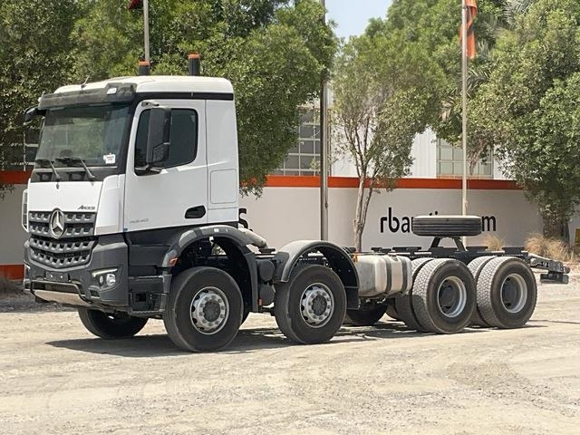 Mercedes-Benz Arocs 4240 - Camion şasiu: Foto 1 Mercedes-Benz Arocs 4240 - Camion şasiu: Foto 1