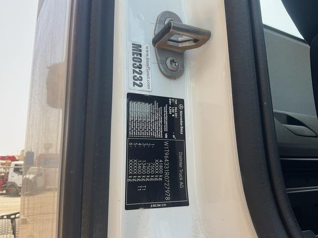 Mercedes-Benz Arocs 4240 - Camion şasiu: Foto 5 Mercedes-Benz Arocs 4240 - Camion şasiu: Foto 5