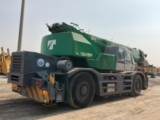 Tadano TR600N - Macara pentru teren accidentat: Foto 2 Tadano TR600N - Macara pentru teren accidentat: Foto 2