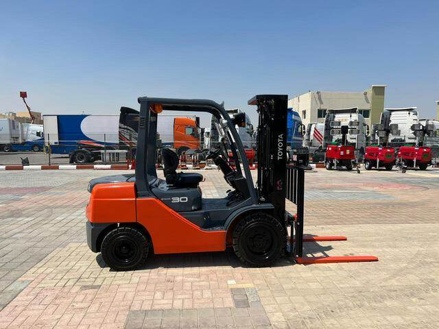 Toyota 62-8FD30 - Stivuitor diesel: Foto 3 Toyota 62-8FD30 - Stivuitor diesel: Foto 3