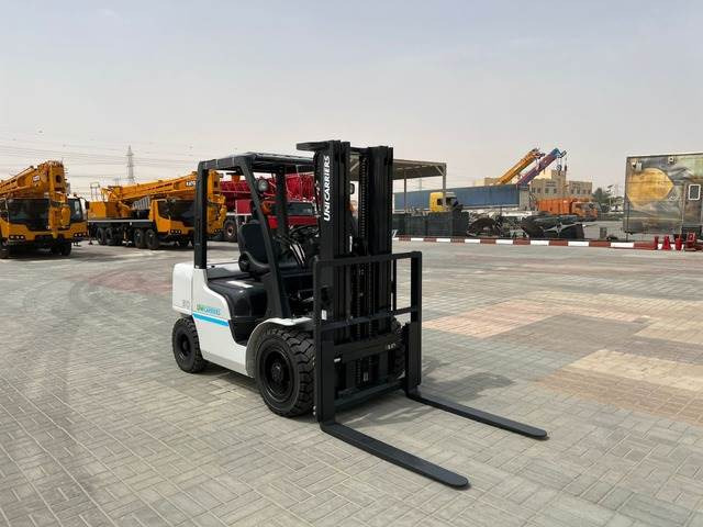 UniCarriers YG1F2A30U - Stivuitor diesel: Foto 4 UniCarriers YG1F2A30U - Stivuitor diesel: Foto 4