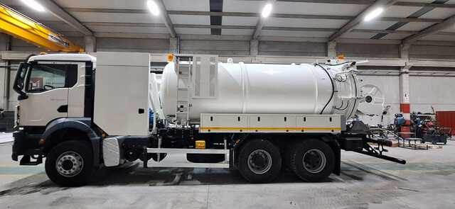 MAN TGS 33.400 Jetter - Maşină pentru vidanjări: Foto 3 MAN TGS 33.400 Jetter - Maşină pentru vidanjări: Foto 3