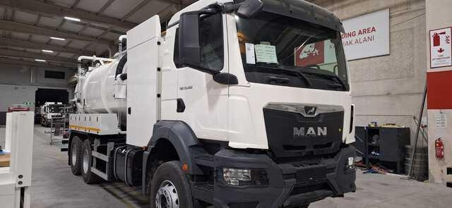 MAN TGS33.400 Jetter - Maşină pentru vidanjări: Foto 4 MAN TGS33.400 Jetter - Maşină pentru vidanjări: Foto 4