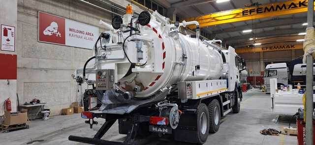 MAN TGS33.400 Jetter - Maşină pentru vidanjări: Foto 3 MAN TGS33.400 Jetter - Maşină pentru vidanjări: Foto 3