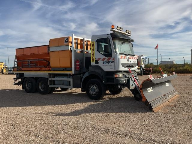 Renault Kerax 430DXI - Utilaj deszăpezire: Foto 4 Renault Kerax 430DXI - Utilaj deszăpezire: Foto 4