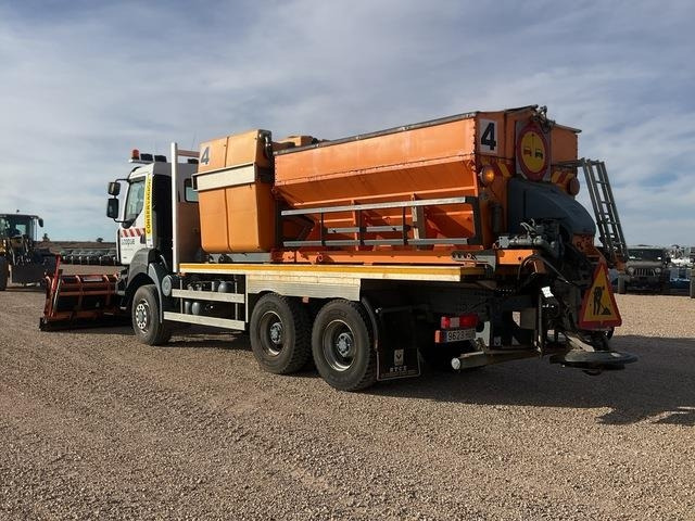 Renault Kerax 430DXI - Utilaj deszăpezire: Foto 2 Renault Kerax 430DXI - Utilaj deszăpezire: Foto 2