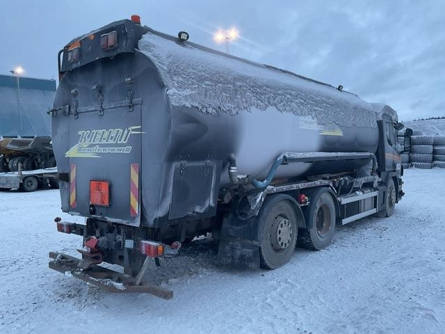 Scania P114LB-380 - Camion cisternă: Foto 3 Scania P114LB-380 - Camion cisternă: Foto 3