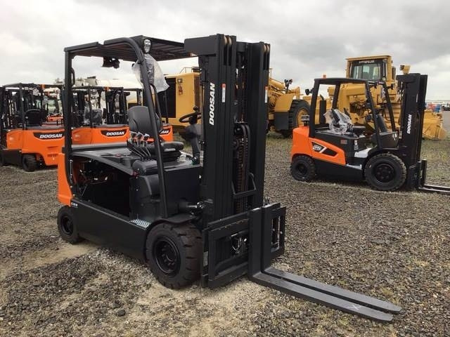 Doosan B35X-7 PLUS - Electrostivuitor: Foto 4 Doosan B35X-7 PLUS - Electrostivuitor: Foto 4
