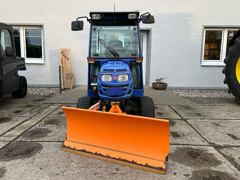 Iseki TM3215 AHL mit Mähwerk - Tractor comunal: Foto 3 Iseki TM3215 AHL mit Mähwerk - Tractor comunal: Foto 3