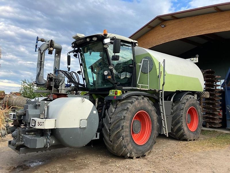 SGT Fronttank + Guelleaufbau Xerion 3800 VC - Cisternă vidanjă: Foto 1 SGT Fronttank + Guelleaufbau Xerion 3800 VC - Cisternă vidanjă: Foto 1