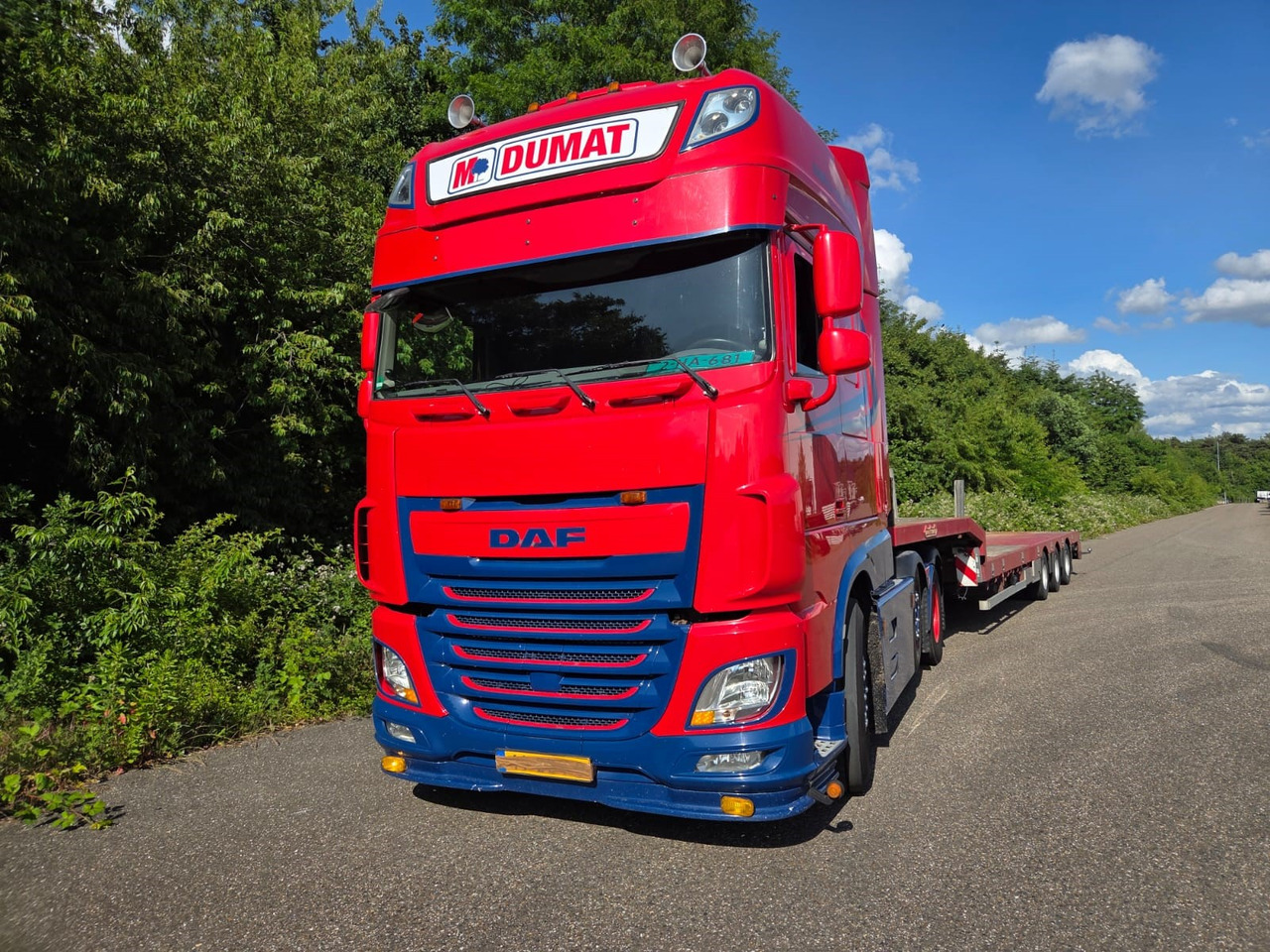 DAF XF 460 FTG 6x2 Super Spacecab + Nooteboom semi-dieplader - Camion şasiu: Foto 1 DAF XF 460 FTG 6x2 Super Spacecab + Nooteboom semi-dieplader - Camion şasiu: Foto 1