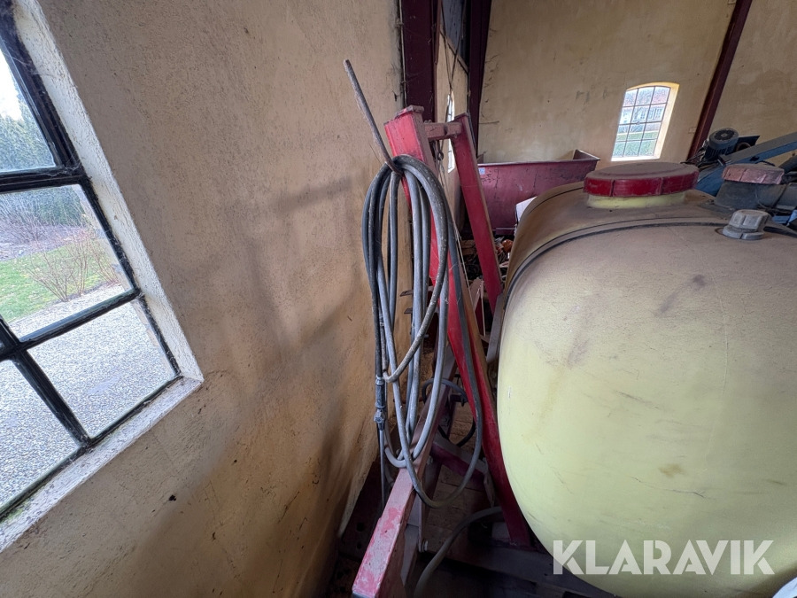 Marksprøjte Hardi 600L uden bom - Maşină de erbicidat: Foto 3 Marksprøjte Hardi 600L uden bom - Maşină de erbicidat: Foto 3