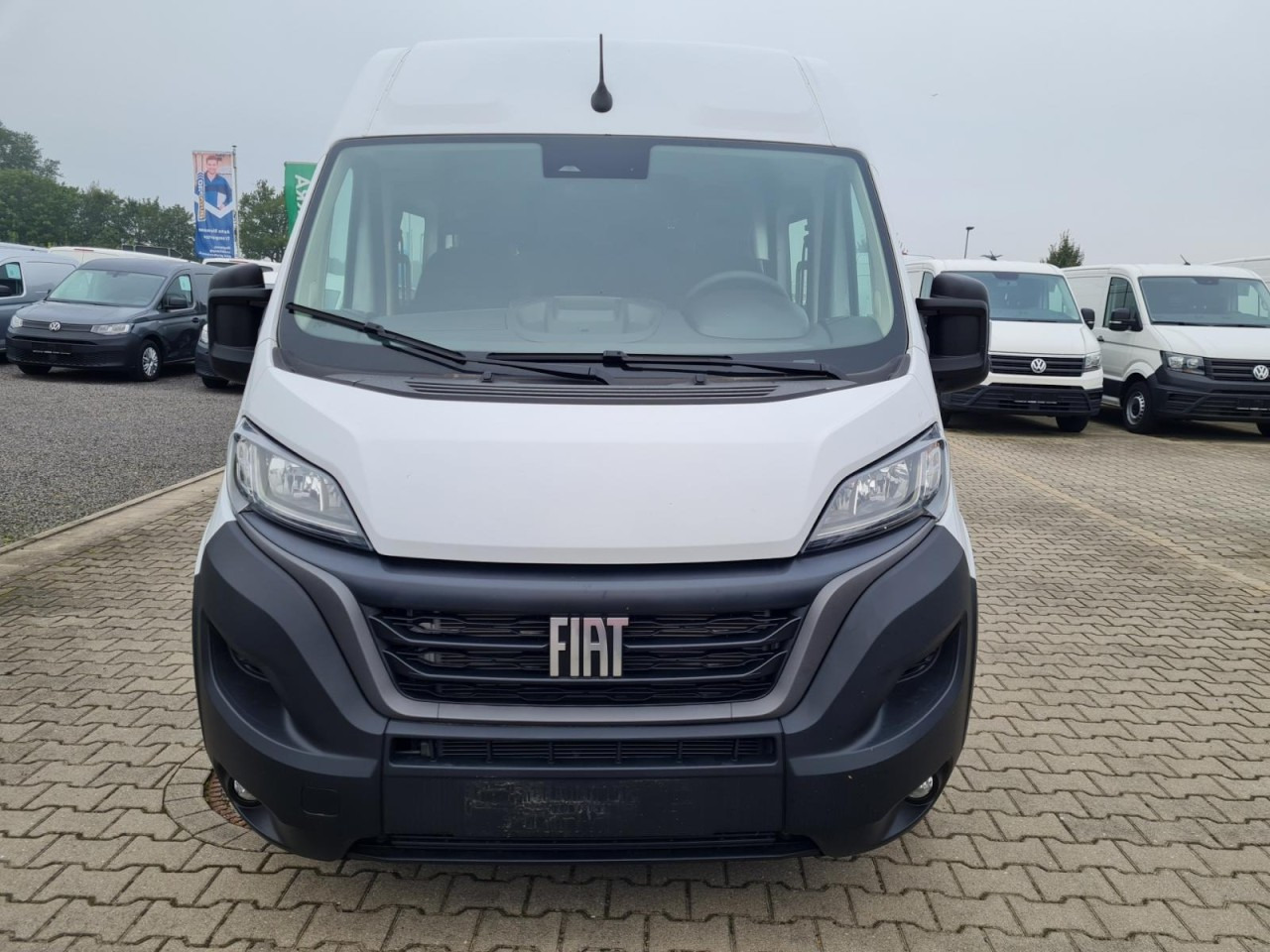 Fiat Ducato 35 Kasten Doka 7-Sitze 2x Schiebetür Maxi L2H2 - Dubă, Autoutilitară cabină dublă: Foto 2 Fiat Ducato 35 Kasten Doka 7-Sitze 2x Schiebetür Maxi L2H2 - Dubă, Autoutilitară cabină dublă: Foto 2