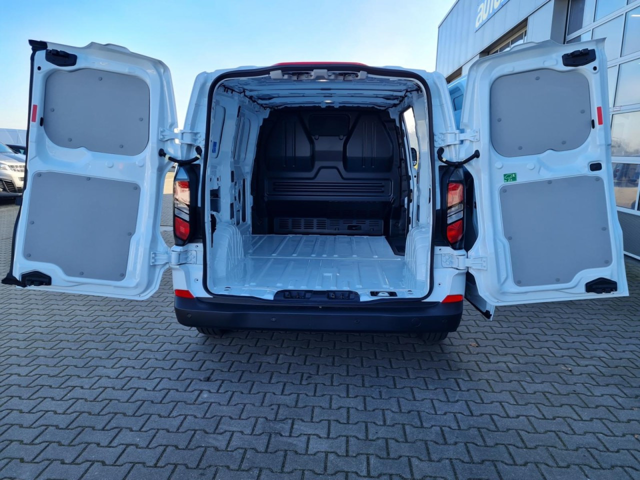 Ford Custom Kasten L1 Trend KLIMA KAMERA PDC TEMPOMAT - Autoutilitară compactă: Foto 5 Ford Custom Kasten L1 Trend KLIMA KAMERA PDC TEMPOMAT - Autoutilitară compactă: Foto 5