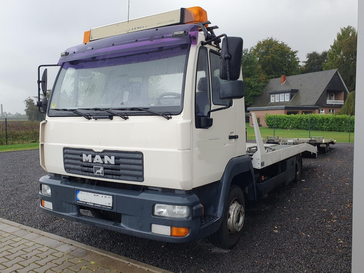 Man LE 8.180 Autotransporter evtl. mit Anhänger - Camion transport auto: Foto 2 Man LE 8.180 Autotransporter evtl. mit Anhänger - Camion transport auto: Foto 2
