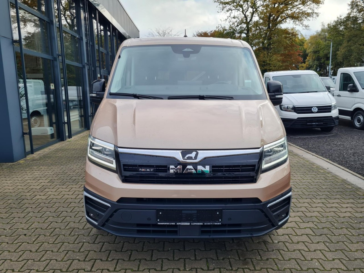 Man TGE 3.180 TDi Kombi 9 Sitze ALU KAMERA LED LEDER Sonderumbau - Microbuz, Transport persoane: Foto 2 Man TGE 3.180 TDi Kombi 9 Sitze ALU KAMERA LED LEDER Sonderumbau - Microbuz, Transport persoane: Foto 2
