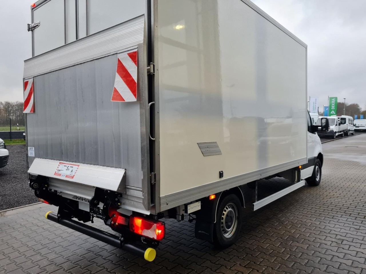 Mercedes-Benz Sprinter 315 Cdi Koffer LBW Klima - Autoutilitară box: Foto 4 Mercedes-Benz Sprinter 315 Cdi Koffer LBW Klima - Autoutilitară box: Foto 4