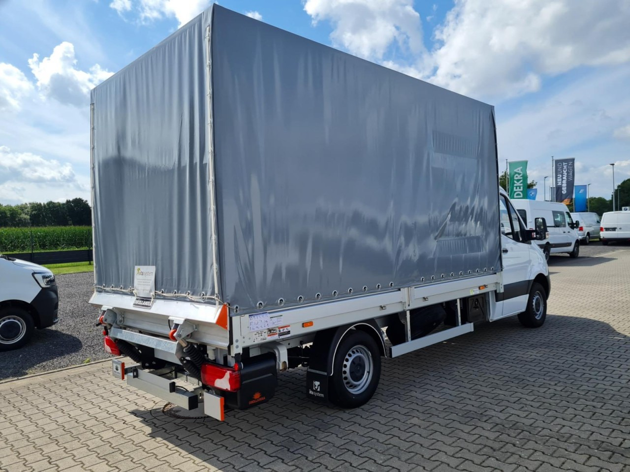 Mercedes-Benz Sprinter 315 RWD Pritsche Schiebe Plane LBW KLIMA TEMPOMAT - Autoutilitară cu prelată: Foto 5 Mercedes-Benz Sprinter 315 RWD Pritsche Schiebe Plane LBW KLIMA TEMPOMAT - Autoutilitară cu prelată: Foto 5