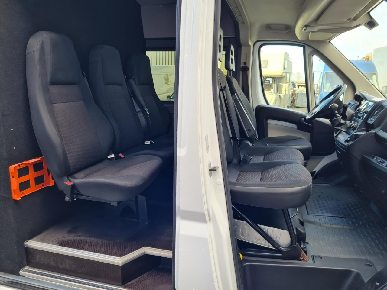 Peugeot Boxer Kasten L3H2 Doka 6-Sitze AHK KLIMA PDC - Autoutilitară compactă, Autoutilitară cabină dublă: Foto 4 Peugeot Boxer Kasten L3H2 Doka 6-Sitze AHK KLIMA PDC - Autoutilitară compactă, Autoutilitară cabină dublă: Foto 4