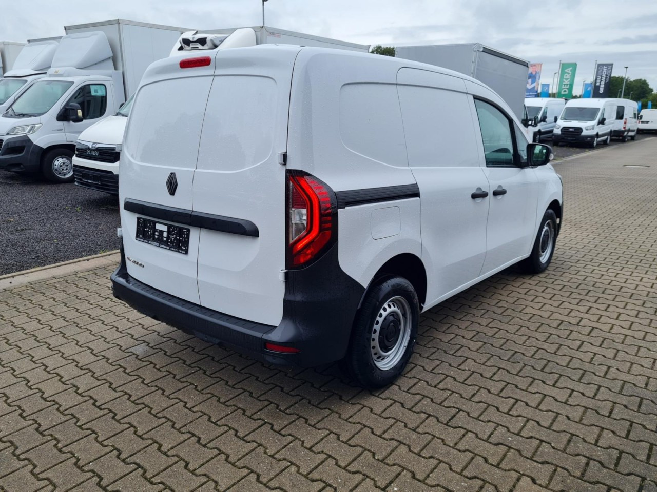 Renault Kangoo Van Kasten L1H1 TCe 1.3i KLIMA PDC TEMPOMAT - Autoutilitară compactă: Foto 5 Renault Kangoo Van Kasten L1H1 TCe 1.3i KLIMA PDC TEMPOMAT - Autoutilitară compactă: Foto 5