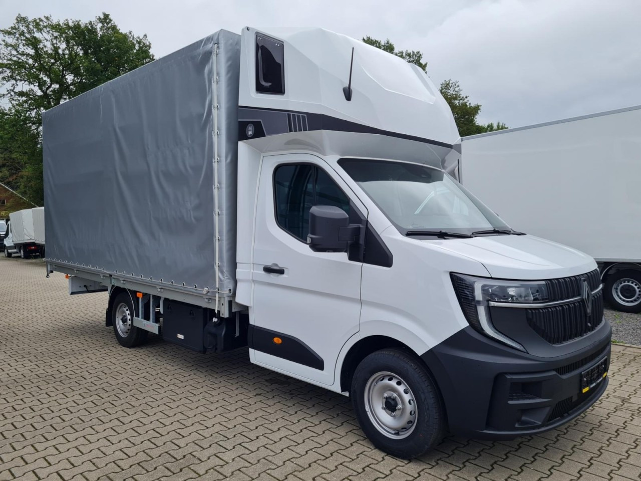 Renault Master 35 Pritsche Schiebe Plane Schlafkab 10 PAL LUFTFEDER - Autoutilitară cu prelată: Foto 3 Renault Master 35 Pritsche Schiebe Plane Schlafkab 10 PAL LUFTFEDER - Autoutilitară cu prelată: Foto 3