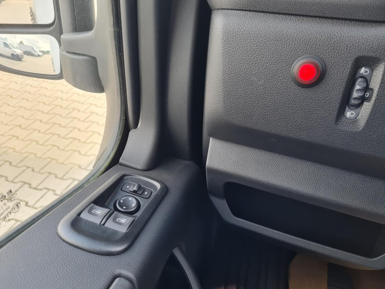 Autoutilitară cu prelată Renault Master 35 Pritsche Schiebe Plane Schlafkab. STHZ: Foto 13 Autoutilitară cu prelată Renault Master 35 Pritsche Schiebe Plane Schlafkab. STHZ: Foto 13