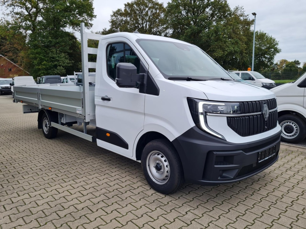 Renault Master 35 Pritsche extra lang 4.85 m KLIMA TEMPOMAT - Autoutilitară cu platformă: Foto 3 Renault Master 35 Pritsche extra lang 4.85 m KLIMA TEMPOMAT - Autoutilitară cu platformă: Foto 3