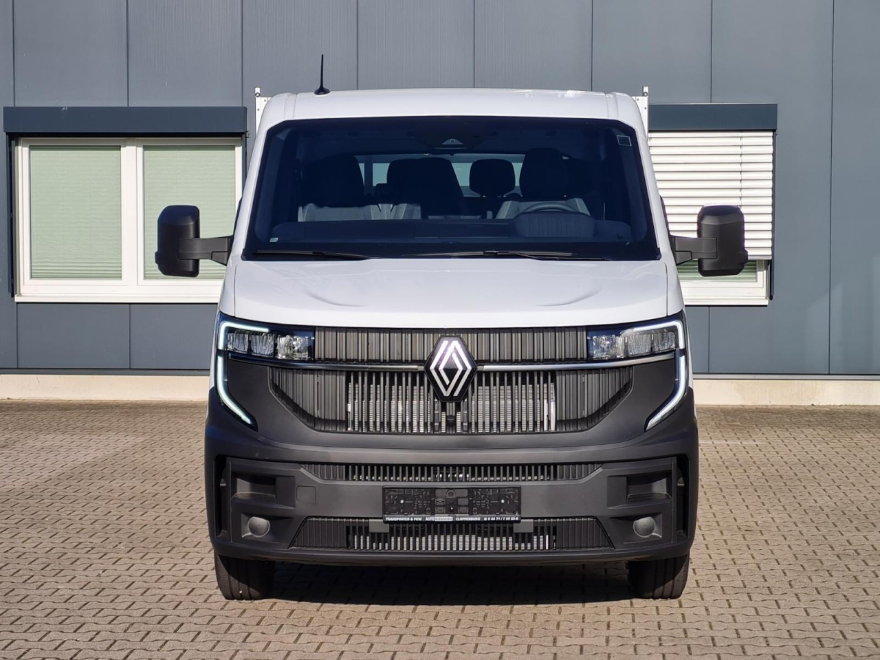 Renault Master New 3,5t Doka dCi 170 L3H1 Lang - Autoutilitară cu platformă, Autoutilitară cabină dublă: Foto 2 Renault Master New 3,5t Doka dCi 170 L3H1 Lang - Autoutilitară cu platformă, Autoutilitară cabină dublă: Foto 2