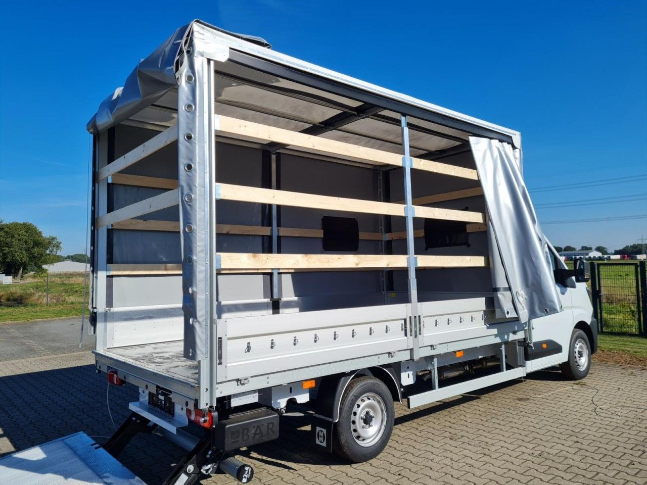 Renault Master Pritsche Schiebe Plane LBW Luftfederung - Autoutilitară cu prelată: Foto 4 Renault Master Pritsche Schiebe Plane LBW Luftfederung - Autoutilitară cu prelată: Foto 4